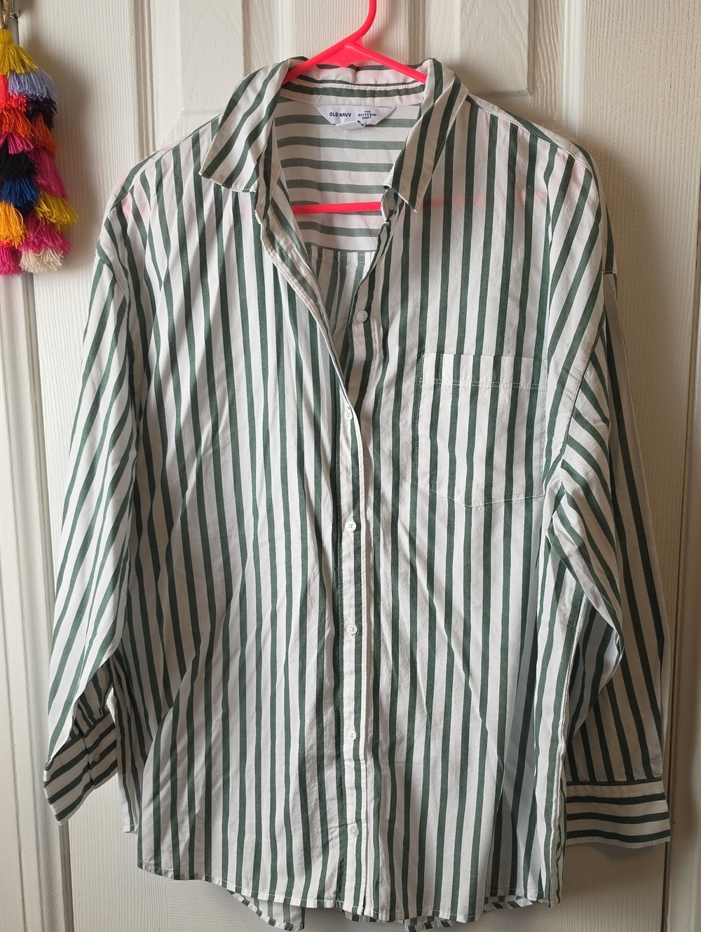 NWOT Old Navy Green and White Vertical Stripe Button-Down BOYFRIEND Shirt